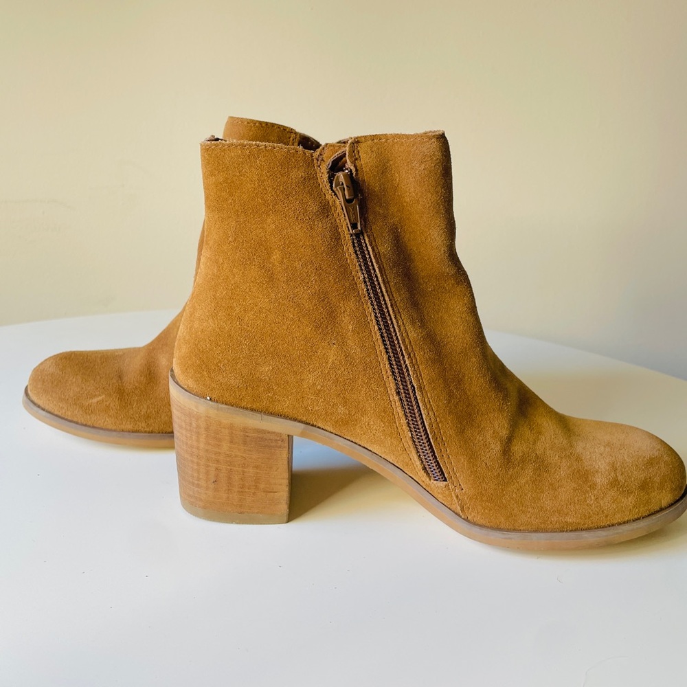 Kenneth Cole Reaction Brown Suede Fringe Booties - Picture 3 of 6